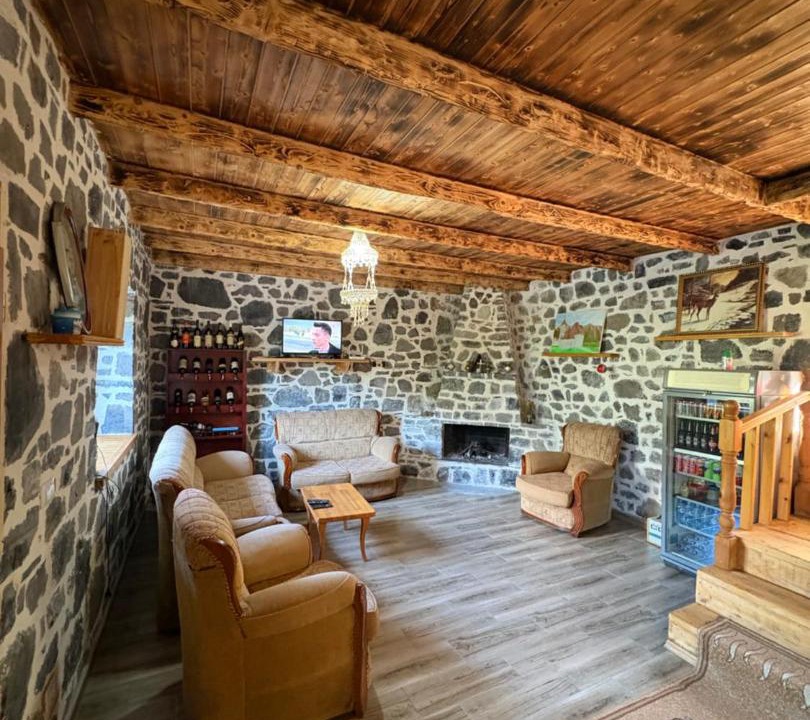Photo of Livingroom in Shale