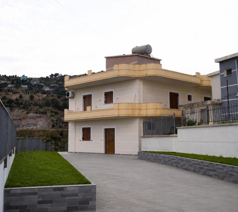 Photo of Others in Sarande