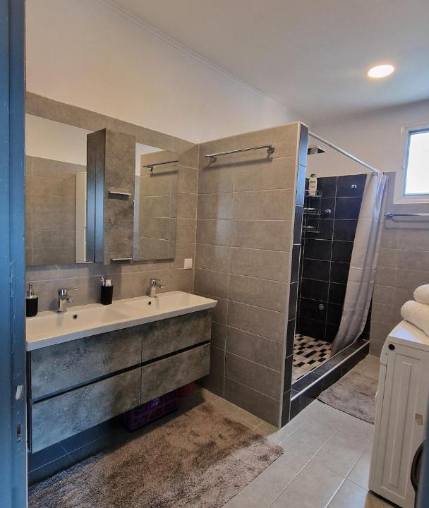 Photo of Bathroom in Maroneia-Sapes