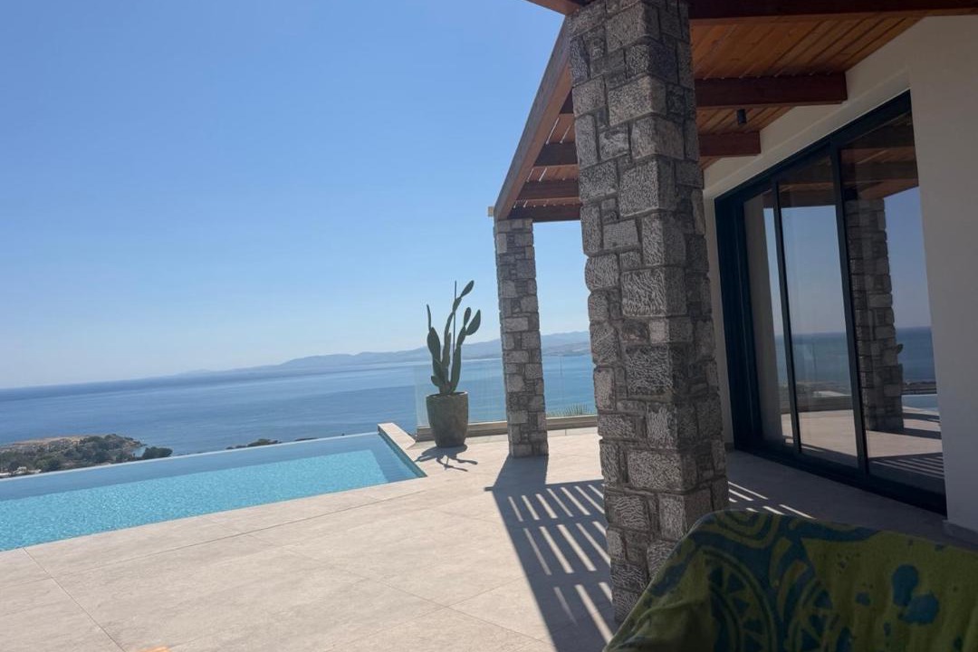 Photo of Others in Pefkos