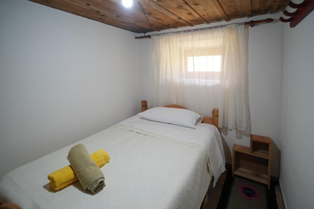Photo of Bedroom in Shale