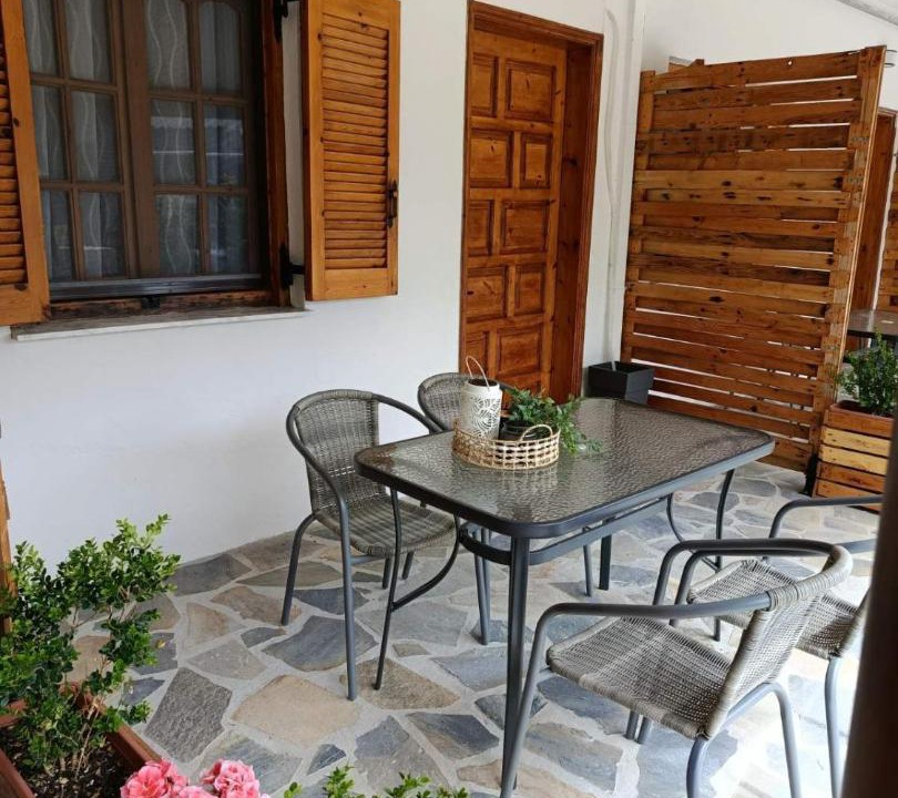 Photo of Patio Balcony in Nea Mesagkala