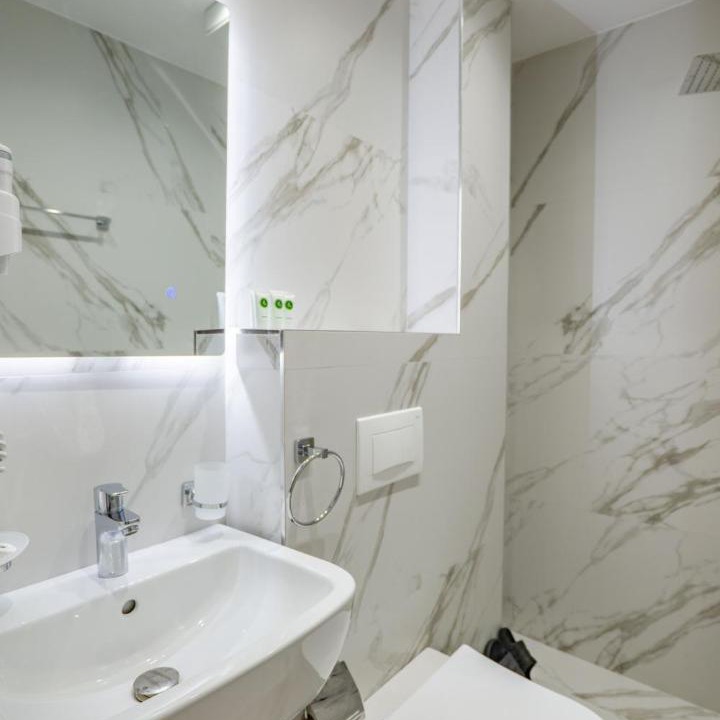 Photo of Bathroom in Qender