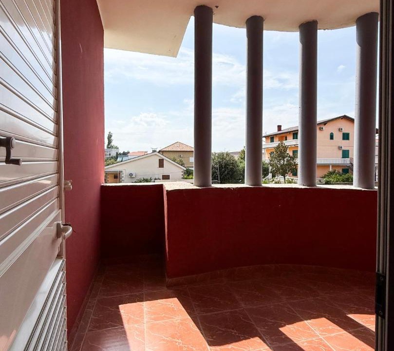 Photo of Patio Balcony in Velipoje
