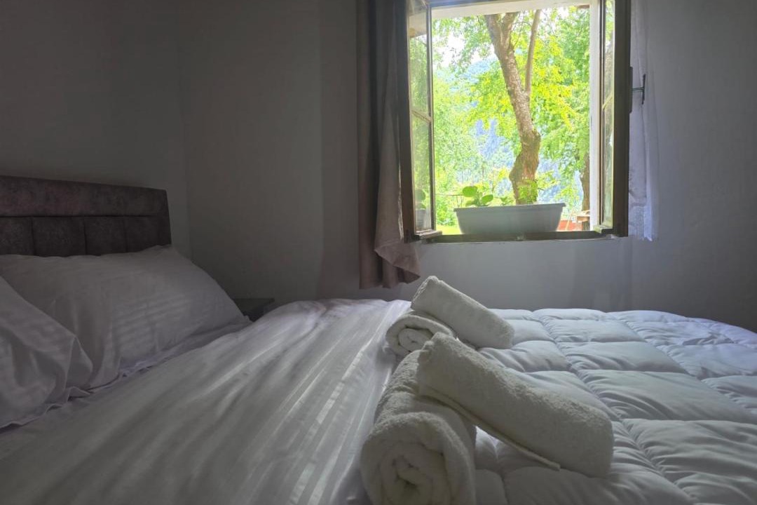 Photo of Bedroom in Shale