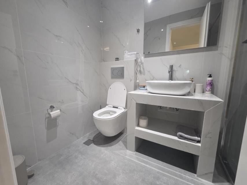 Photo of Bathroom in Kypseli