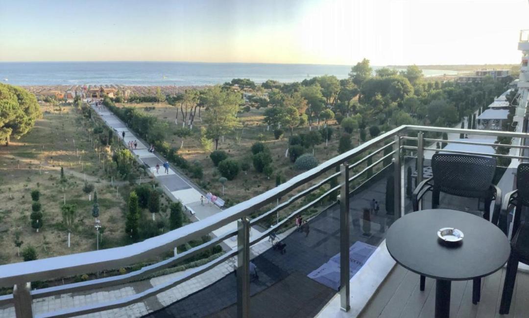 Photo of Patio Balcony in Velipoje