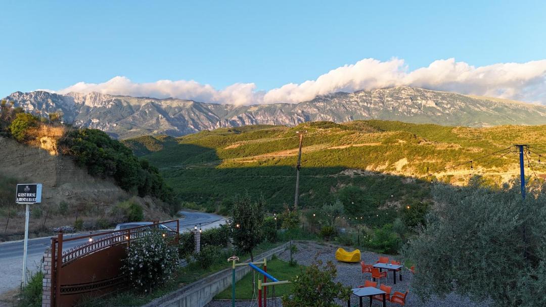 Photo of Others in Sinje