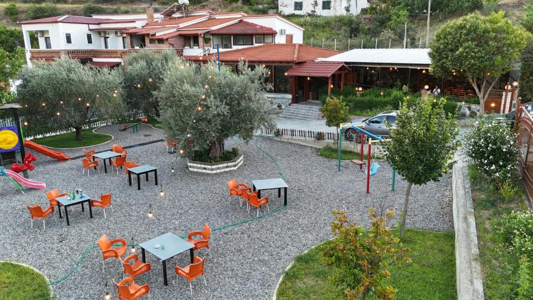 Photo of Others in Sinje