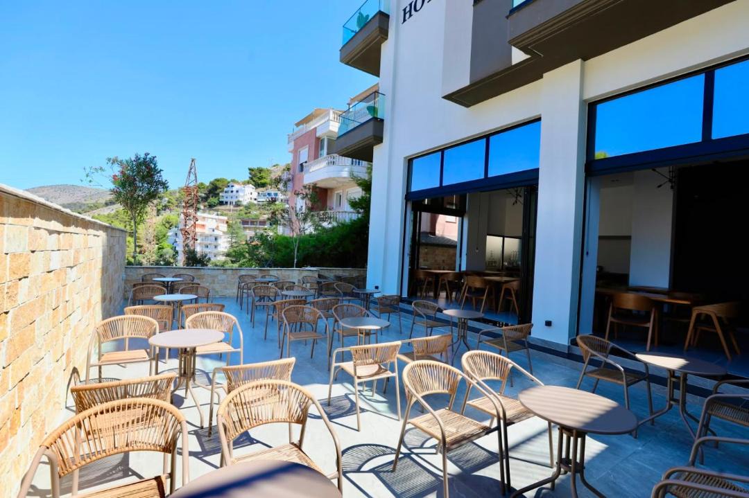 Photo of Patio Balcony in Qafe e Gjashtes