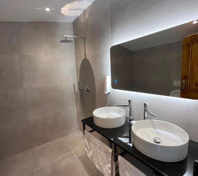 Photo of Bathroom in Sakës