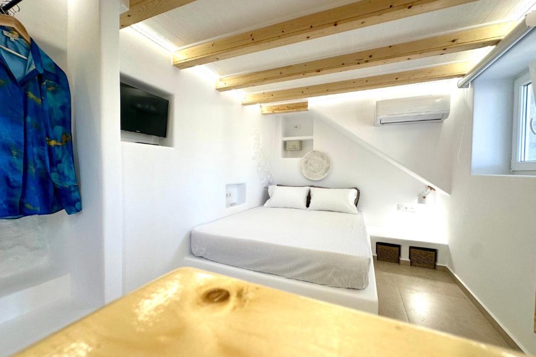 Photo of Bedroom in Milos