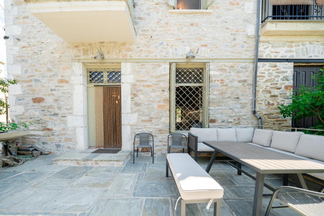 Photo of Patio Balcony in Kalamos