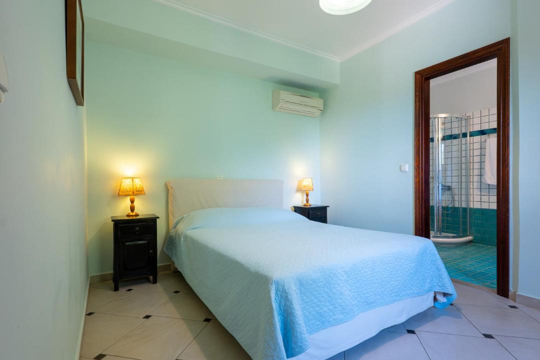 Photo of Bedroom in Frinion