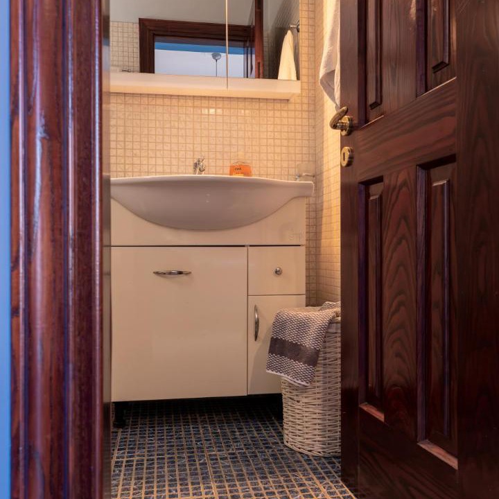 Photo of Bathroom in Frinion