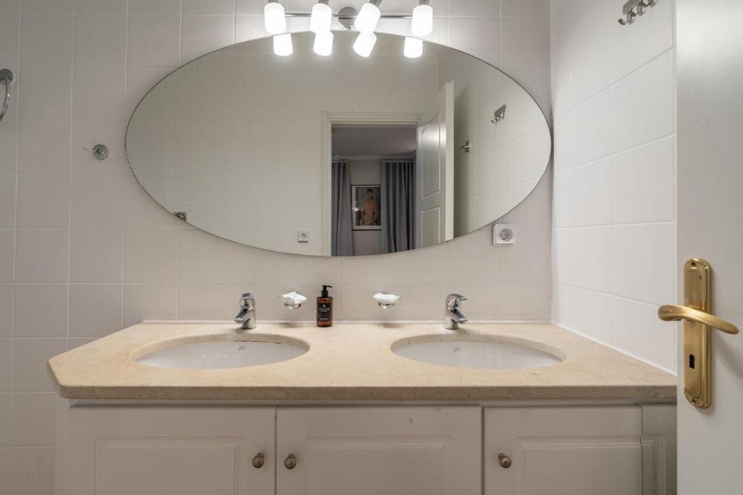 Photo of Bathroom in Mets