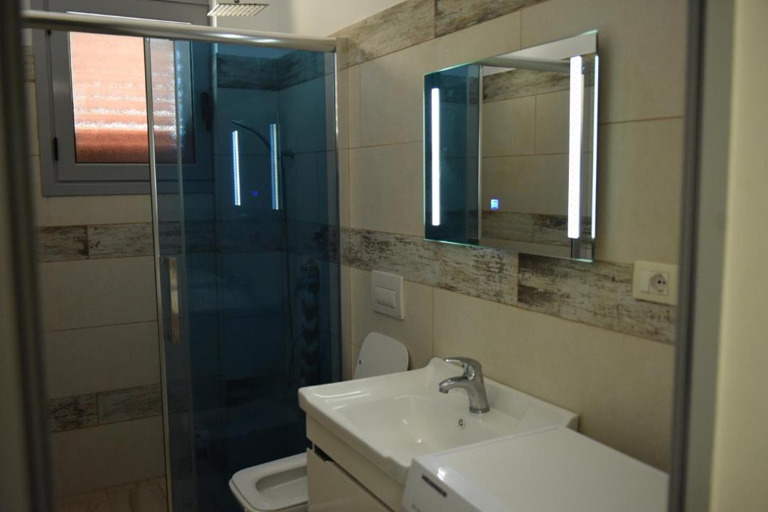 Photo of Bathroom in Mbrostar-Urë