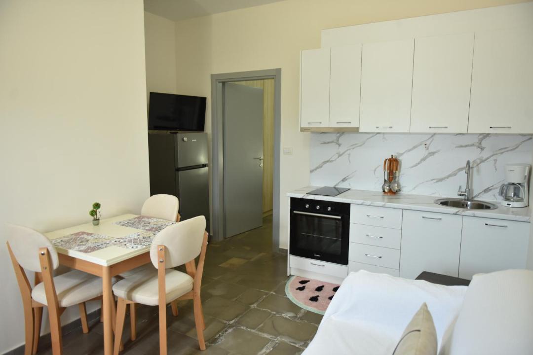 Photo of Kitchen in Mbrostar-Urë