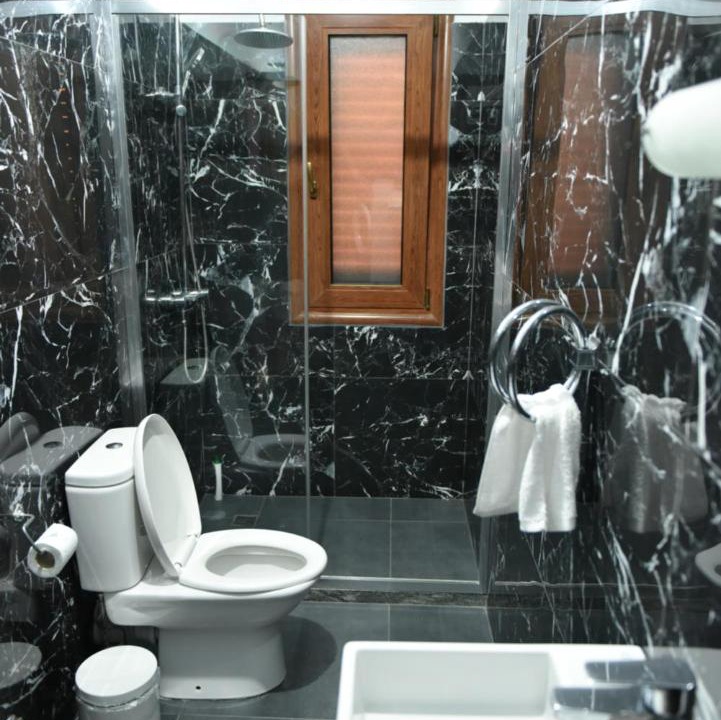 Photo of Bathroom in Mbrostar-Urë