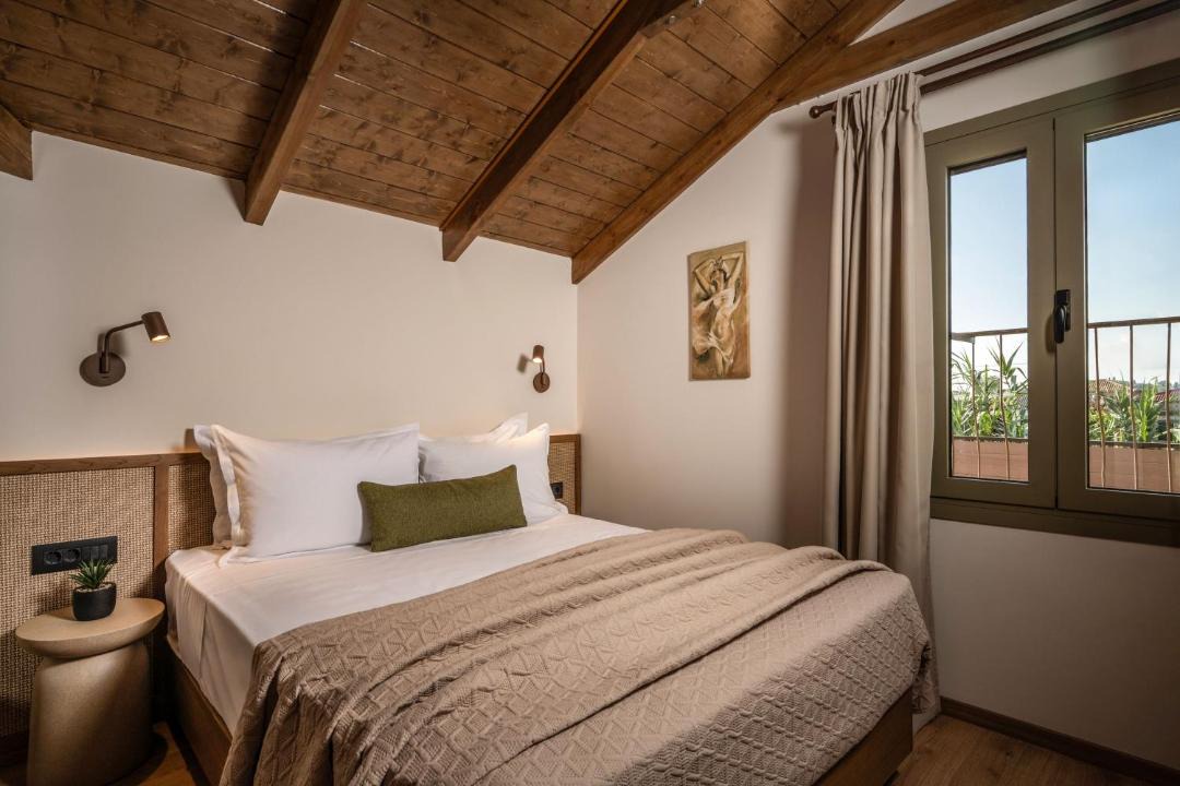 Photo of Bedroom in Pigadhakia