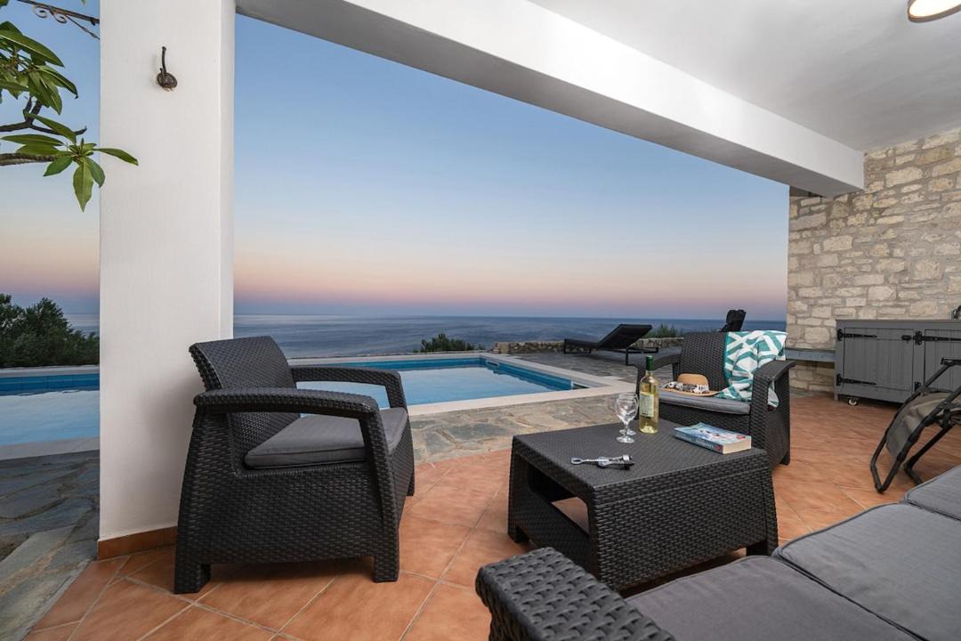 Photo of Patio Balcony in Keratokambos