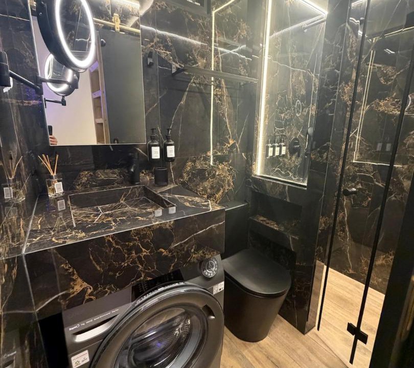 Photo of Bathroom in Alimos