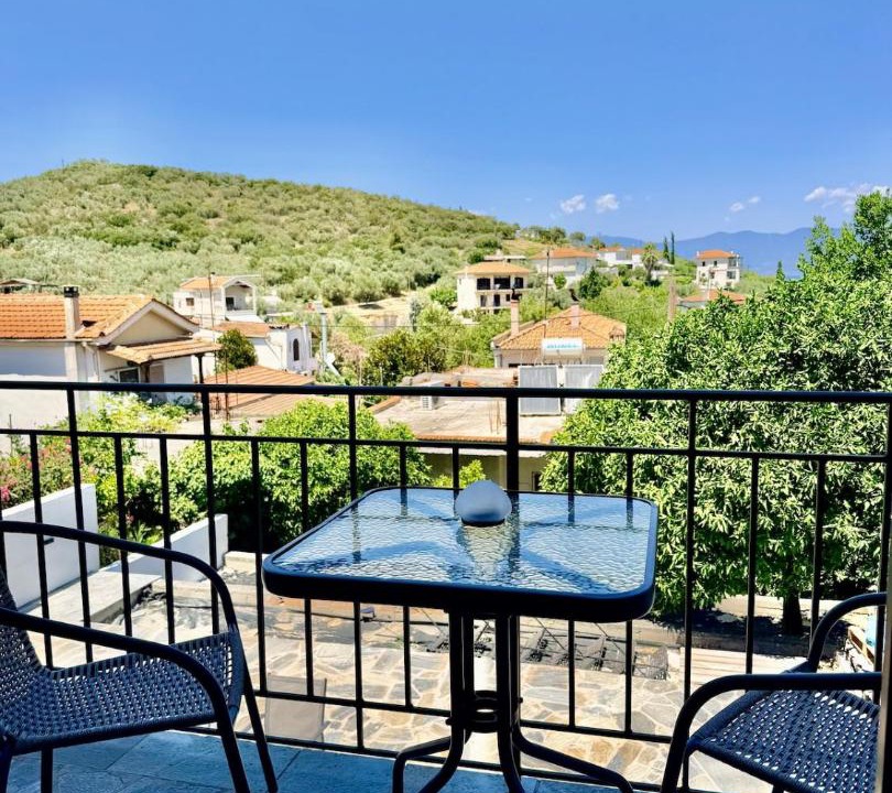 Photo of Patio Balcony in Pella Region