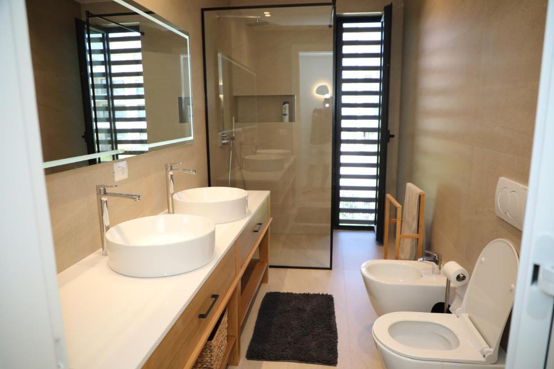 Photo of Bathroom in Ishem