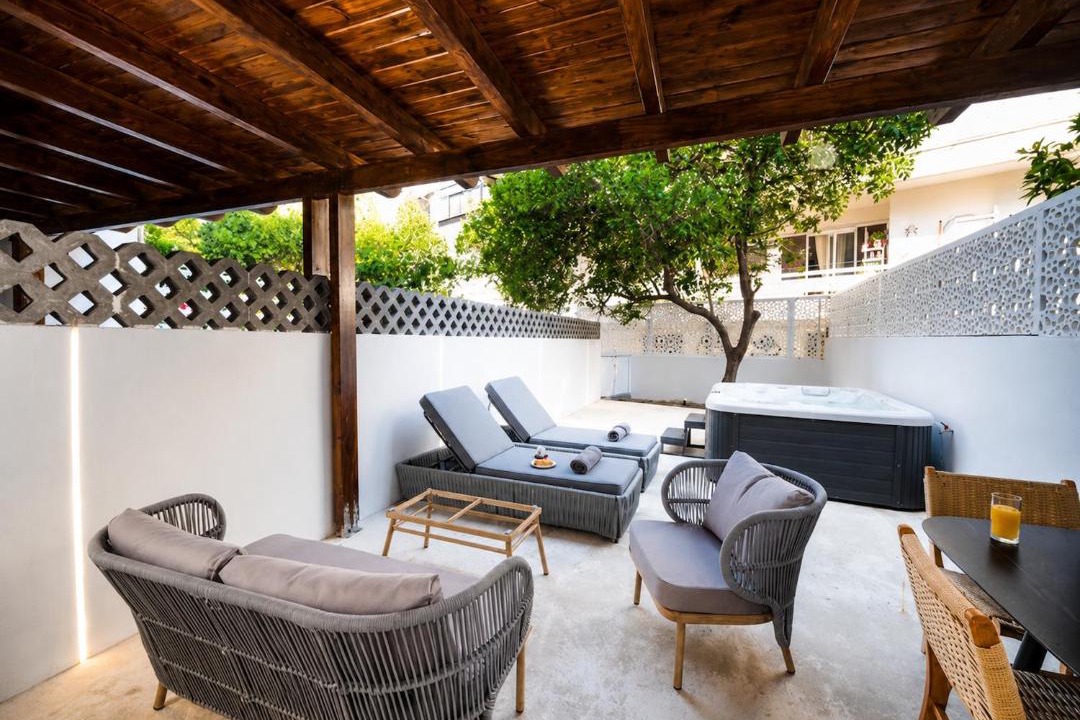 Photo of Patio Balcony in Petaloudes