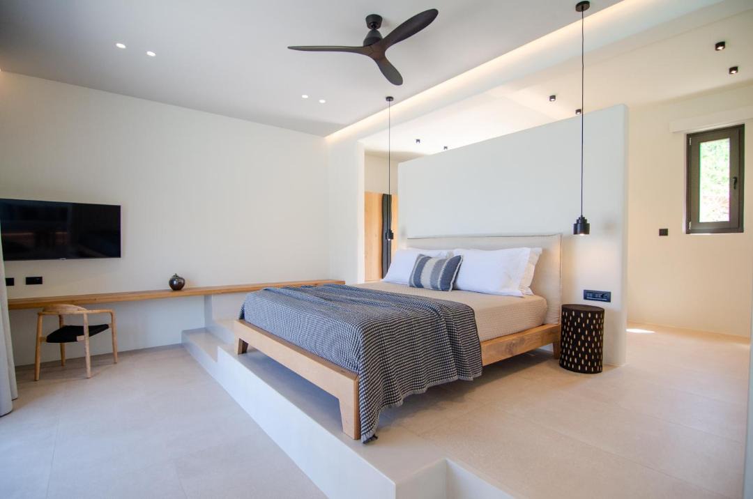 Photo of Bedroom in Ios Town