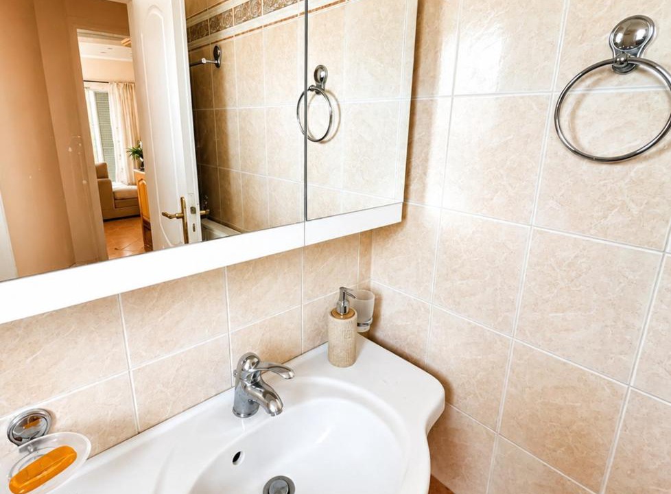 Photo of Bathroom in Platees