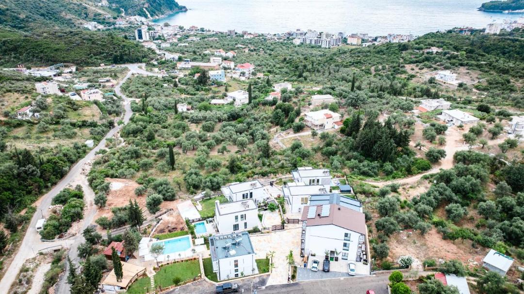 Photo of Others in Himare