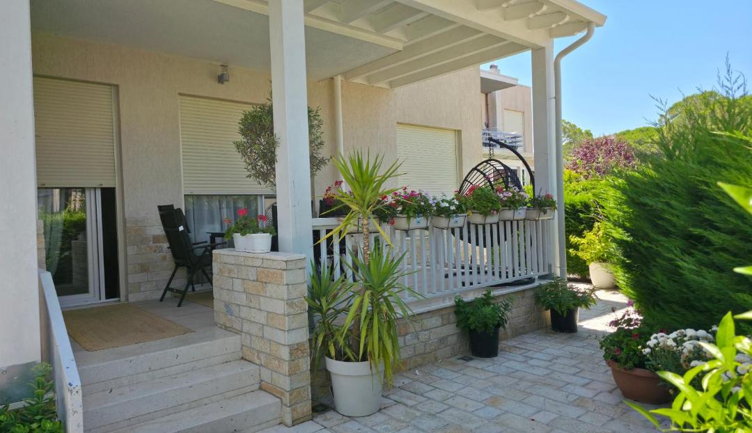 Photo of Patio Balcony in Ishem