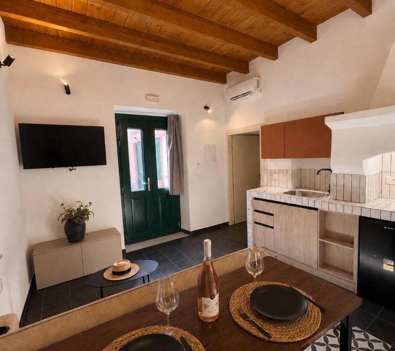 Photo of Kitchen in Petaloudes