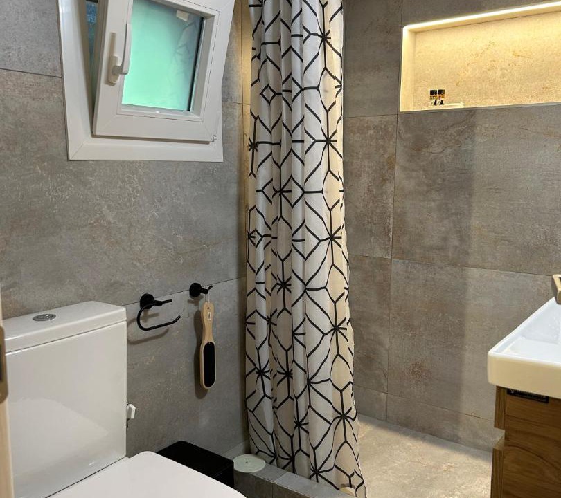 Photo of Bathroom in Elliniko-Argyroupoli
