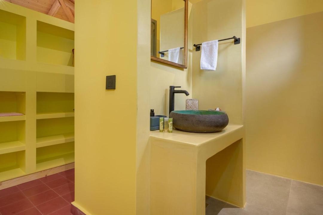Photo of Bathroom in Kolaitis