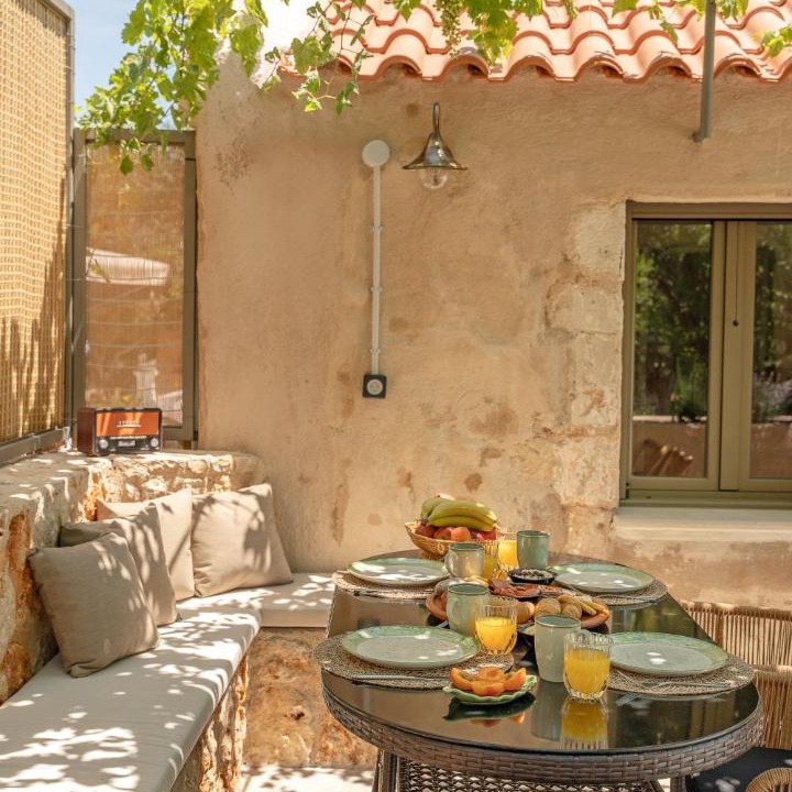 Photo of Patio Balcony in Mazarakata