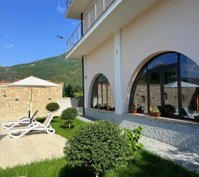 Photo of Others in Sakës