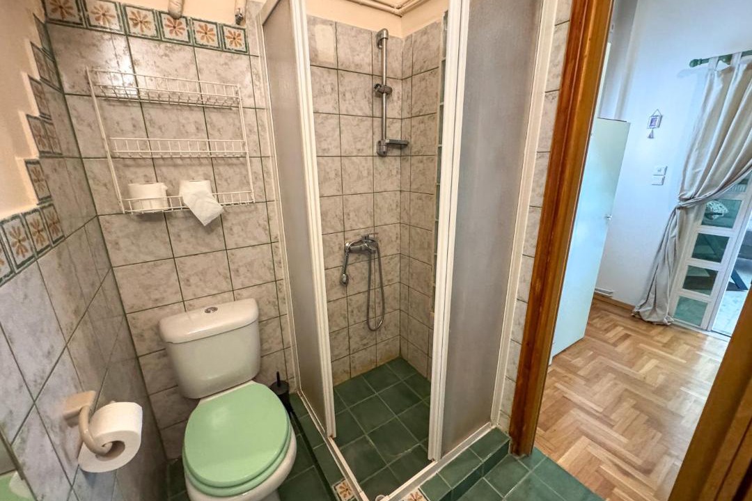 Photo of Bathroom in Argyroupoli