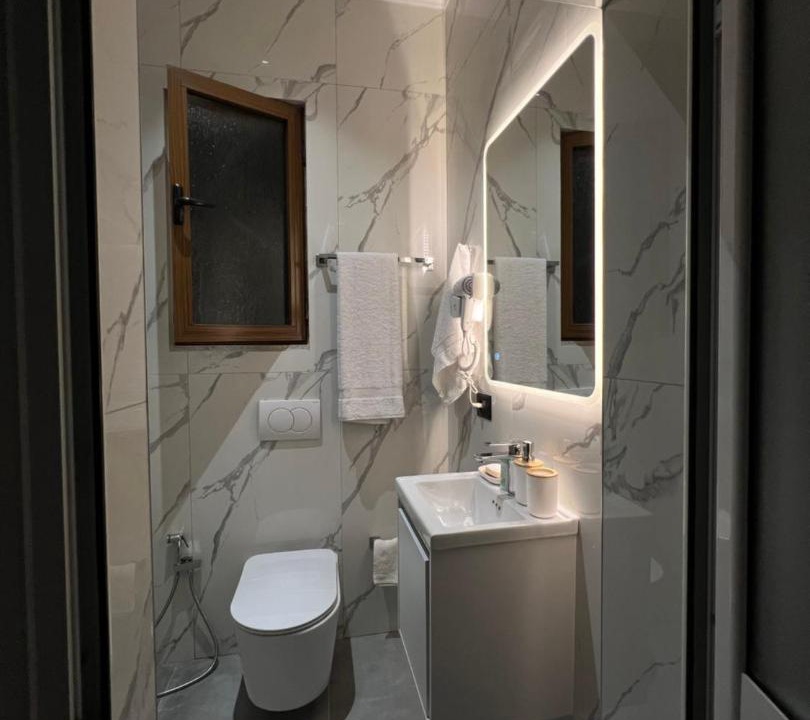 Photo of Bathroom in Qerek