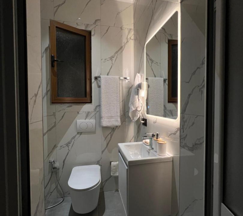 Photo of Bathroom in Qerek