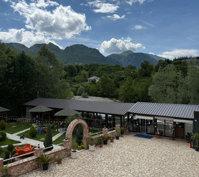 Photo of Others in Sakës