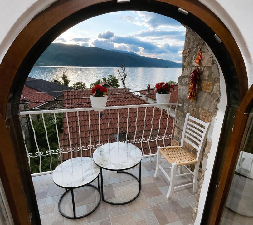 Photo of Patio Balcony in Lin