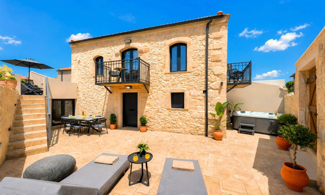 Photo of Patio Balcony in Roustika