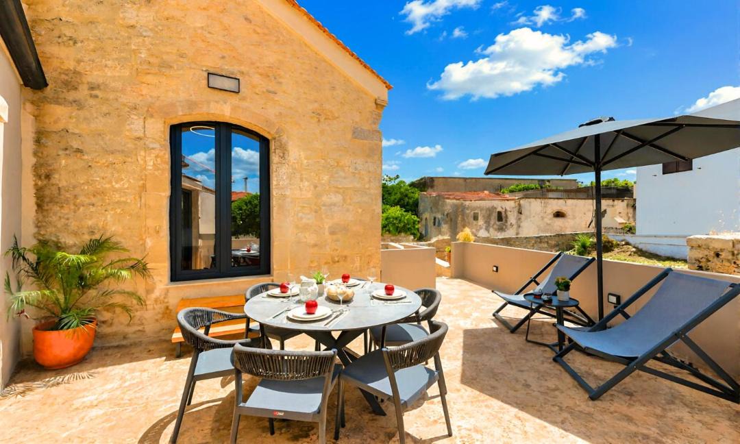 Photo of Patio Balcony in Roustika