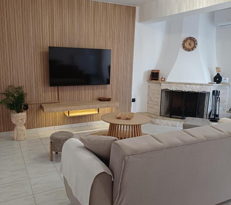 Photo of Livingroom in Assos-Lechaio
