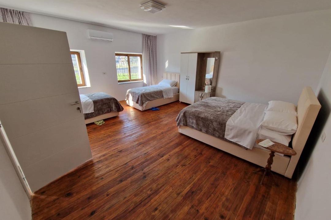 Photo of Bedroom in Koman