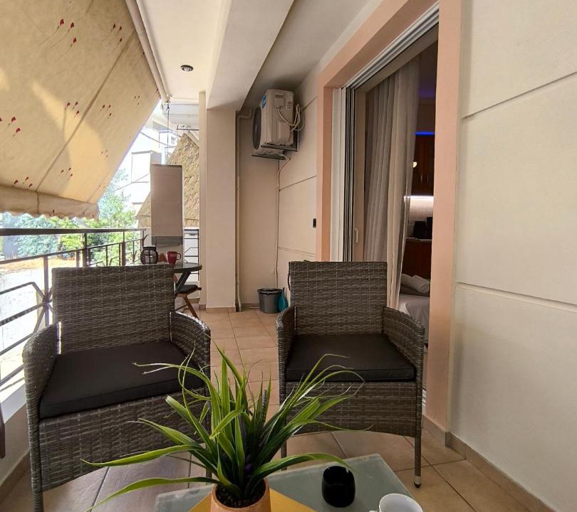 Photo of Patio Balcony in Peiraiki