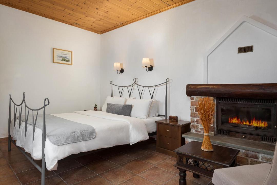 Photo of Bedroom in Mouresi