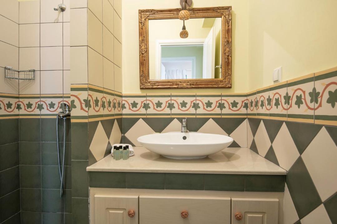 Photo of Bathroom in Kamari